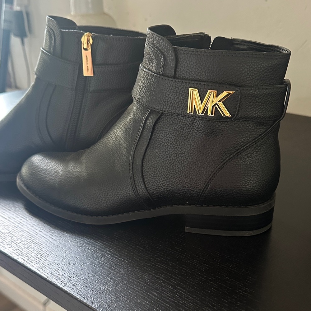 Michael Kors Black Leather Boots with Gold Logo